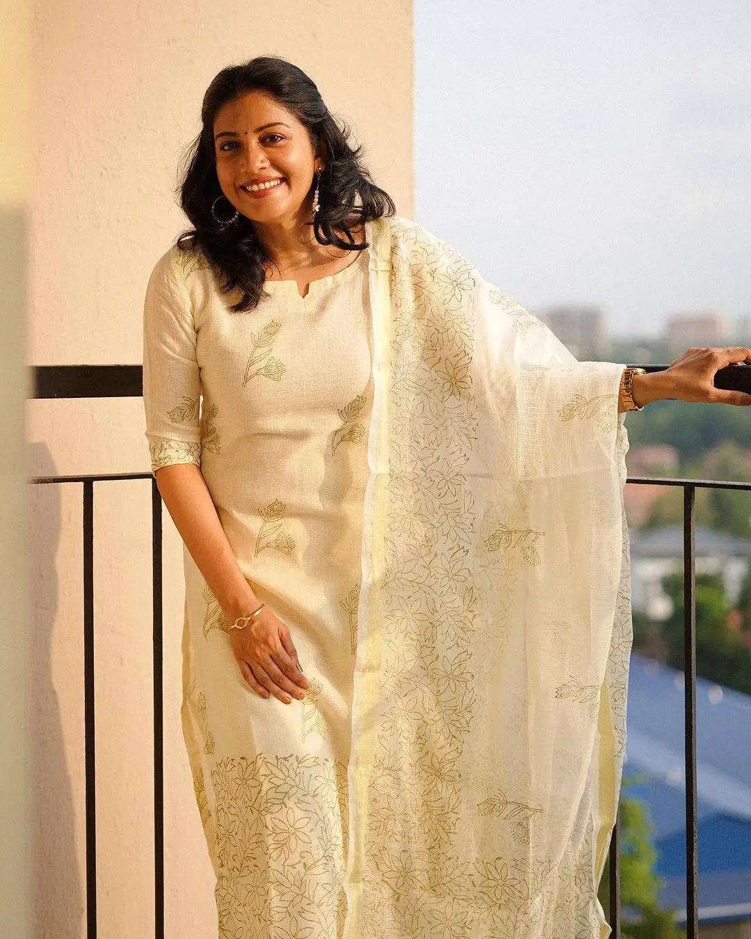 Malayalam Actress Shivada in White Dress